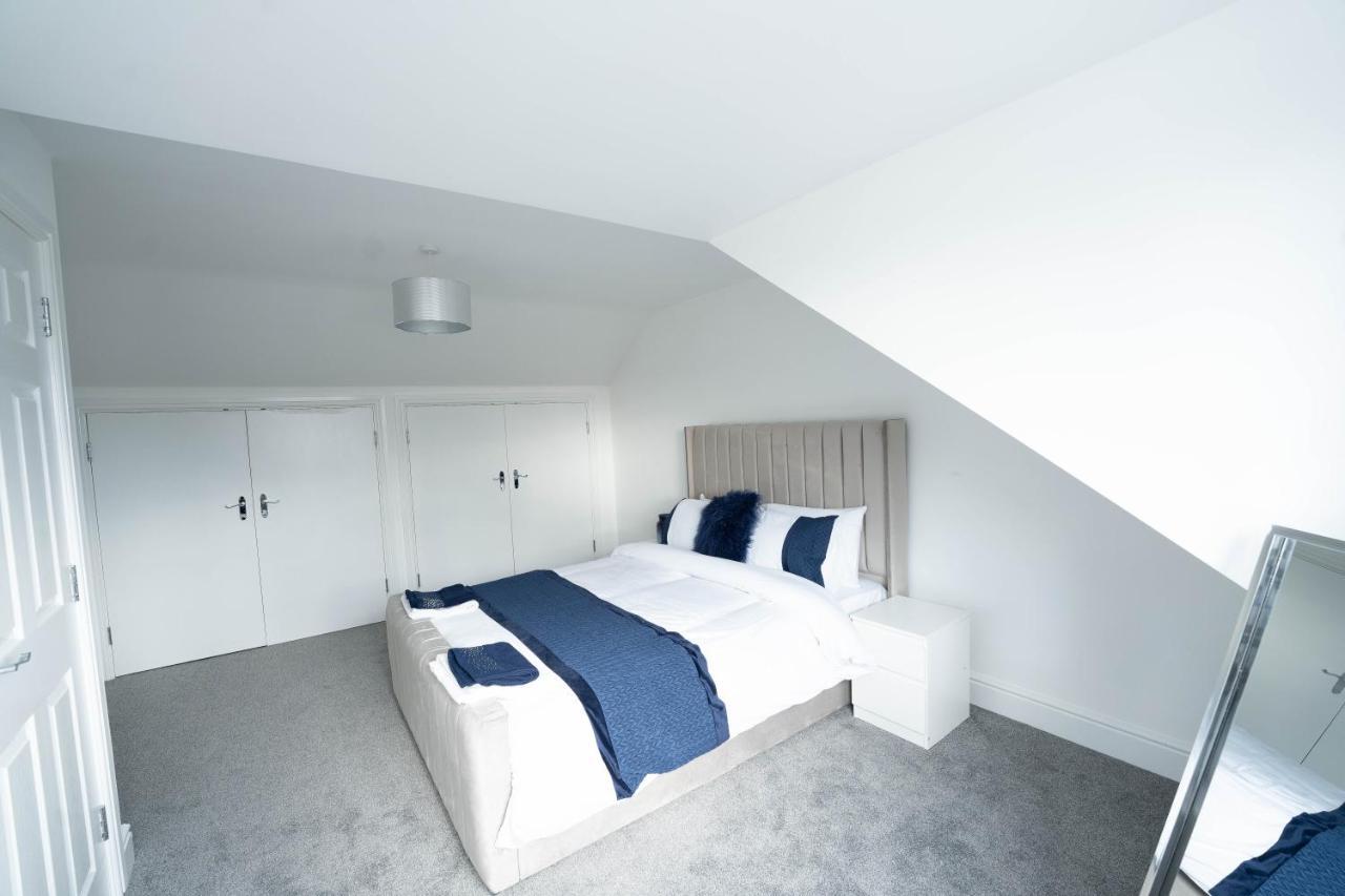 Entire Modern Home With Private Parking For 6/8 Persons Worksop ภายนอก รูปภาพ